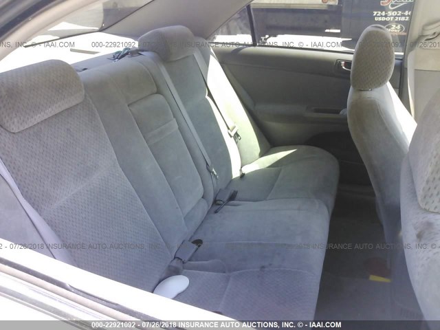 4T1BE32KX4U298352 - 2004 TOYOTA CAMRY LE/XLE/SE Gümüş foto 8