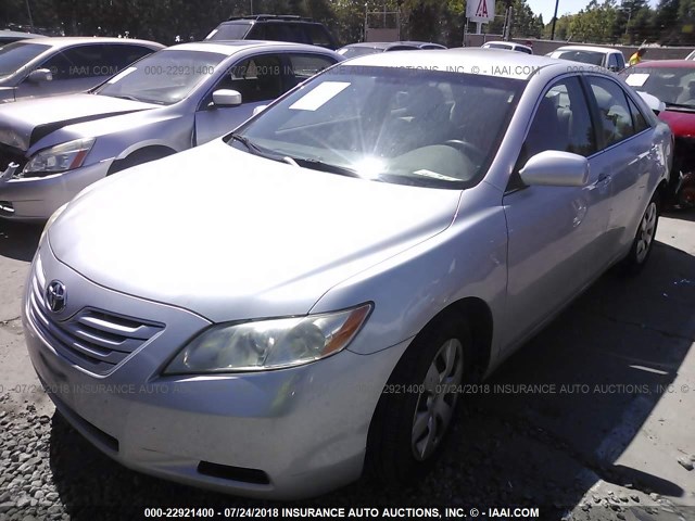4T1BE46K17U707536 - 2007 TOYOTA CAMRY NEW GENERAT CE/LE/XLE/SE SILVER photo 2