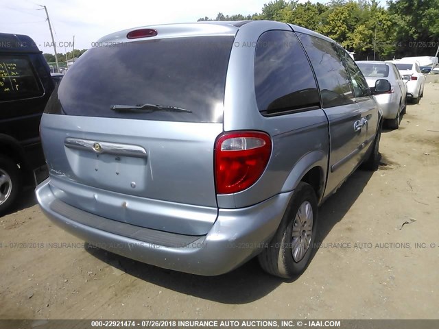 1A4GP45R06B671152 - 2006 CHRYSLER TOWN & COUNTRY  Light Blue photo 4