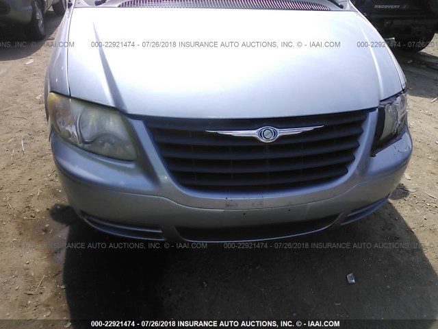 1A4GP45R06B671152 - 2006 CHRYSLER TOWN & COUNTRY  Light Blue photo 6