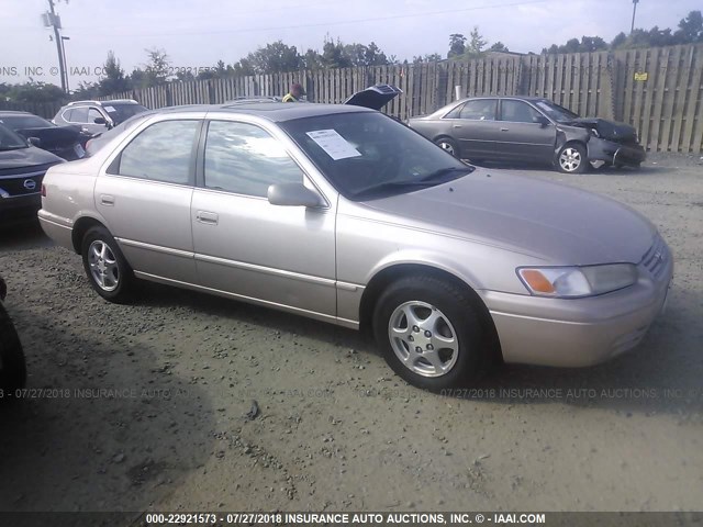 4T1BG22K6VU086229 - 1997 TOYOTA CAMRY CE/LE/XLE ბეჟი ფოტო 1