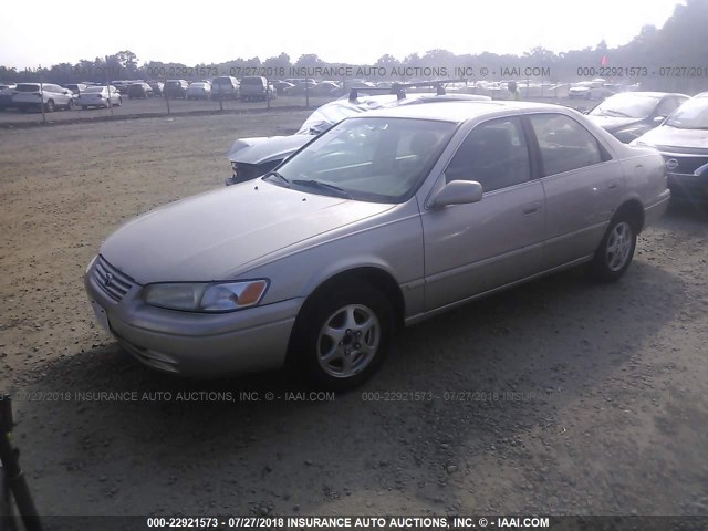 4T1BG22K6VU086229 - 1997 TOYOTA CAMRY CE/LE/XLE ბეჟი ფოტო 2