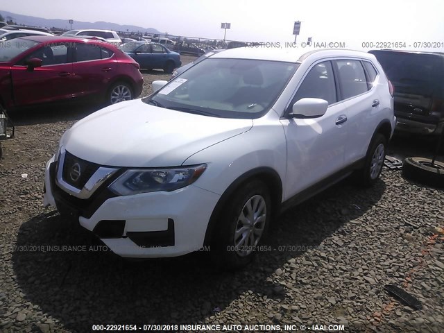 KNMAT2MT1HP586562 - 2017 NISSAN ROGUE S/SV WHITE photo 2