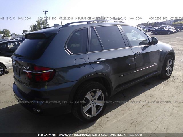 5UXZW0C57CL672569 - 2012 BMW X5 XDRIVE35D GRAY photo 4