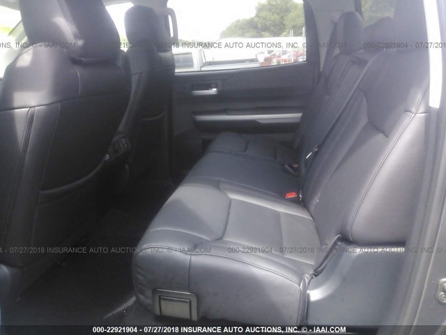 5TFDY5F12JX715233 - 2018 TOYOTA TUNDRA CREWMAX SR5 GRAY photo 8