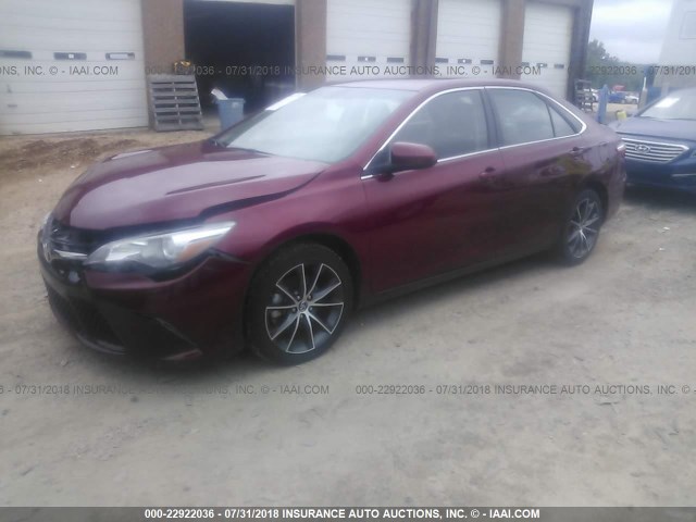 4T1BF1FKXGU537222 - 2016 TOYOTA CAMRY LE/XLE/SE/XSE RED photo 2