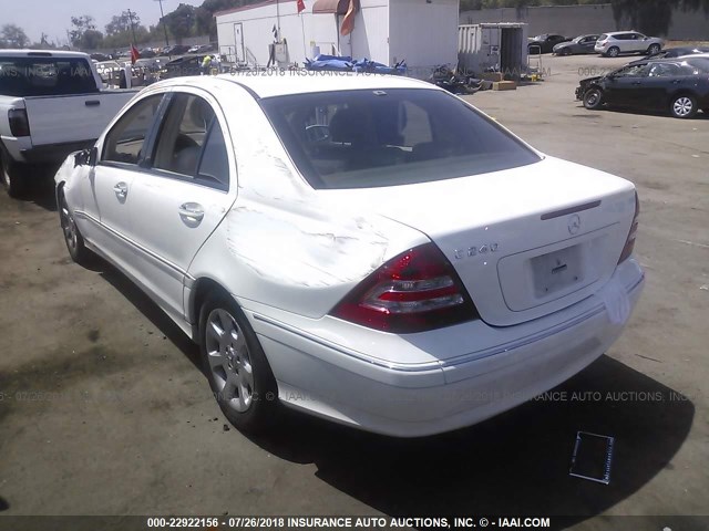 WDBRF61J35A767275 - 2005 MERCEDES-BENZ C 240 WHITE photo 3