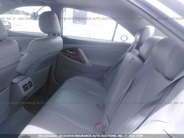 4T4BF3EK1BR133625 - 2011 TOYOTA CAMRY SE/LE/XLE SILVER photo 8