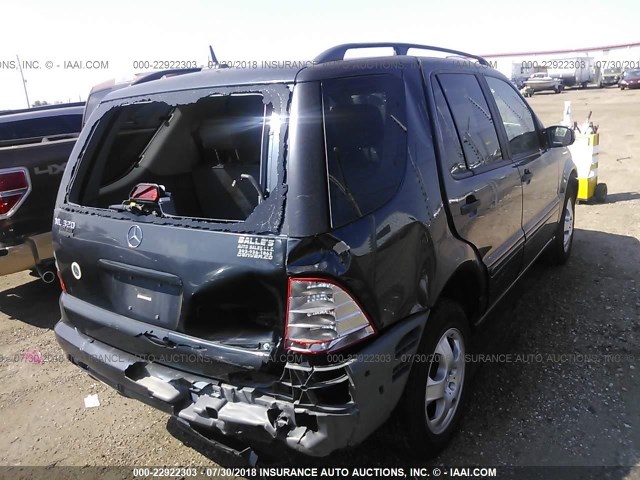 4JGAB54E92A318483 - 2002 MERCEDES-BENZ ML 320 BLACK photo 4