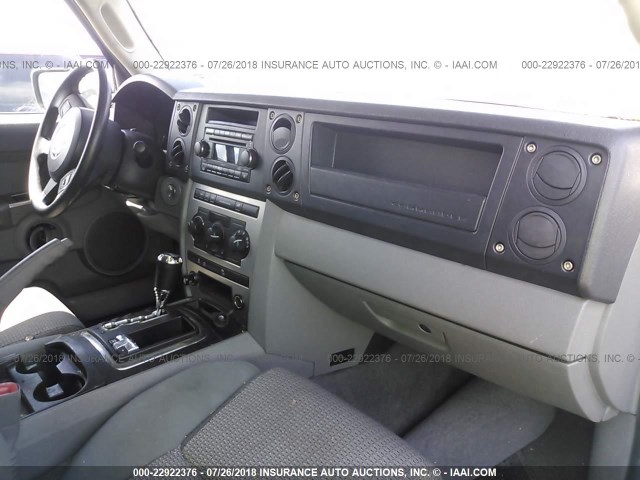 1J8HG48NX6C274215 - 2006 JEEP COMMANDER ვერცხლისფერი ფოტო 5