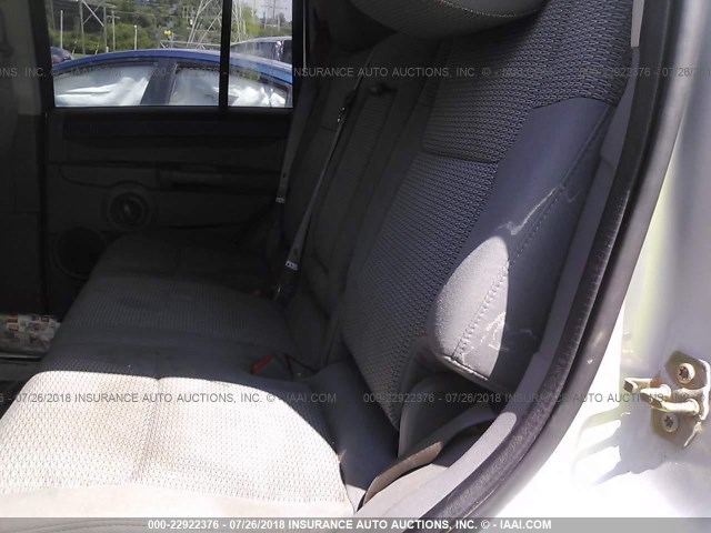 1J8HG48NX6C274215 - 2006 JEEP COMMANDER ვერცხლისფერი ფოტო 8