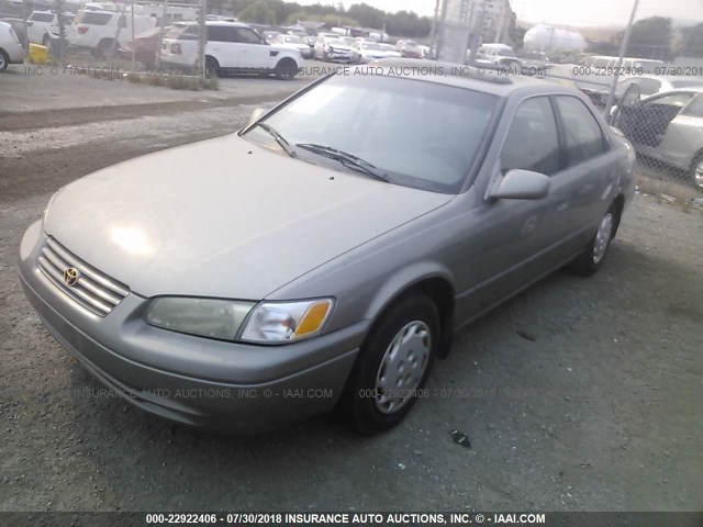 4T1BG22K4VU142538 - 1997 TOYOTA CAMRY CE/LE/XLE ბეჟი ფოტო 2