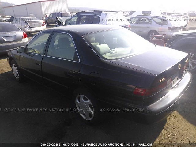 JT2BF22K6V0023428 - 1997 TOYOTA CAMRY LE/XLE BLACK photo 3