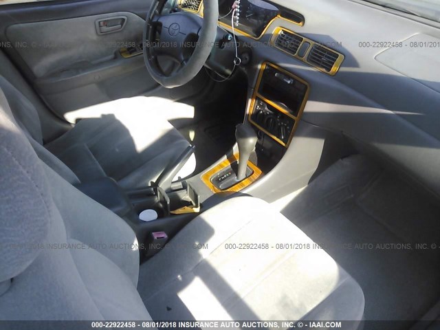 JT2BF22K6V0023428 - 1997 TOYOTA CAMRY LE/XLE BLACK photo 5