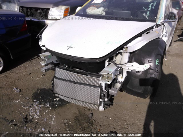 5YJ3E1EA2JF009288 - 2018 TESLA MODEL 3 თეთრი ფოტო 6