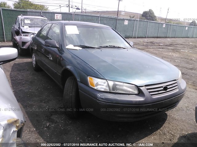 4T1BG22K7VU033894 - 1997 TOYOTA CAMRY CE/LE/XLE 绿色 照片 1
