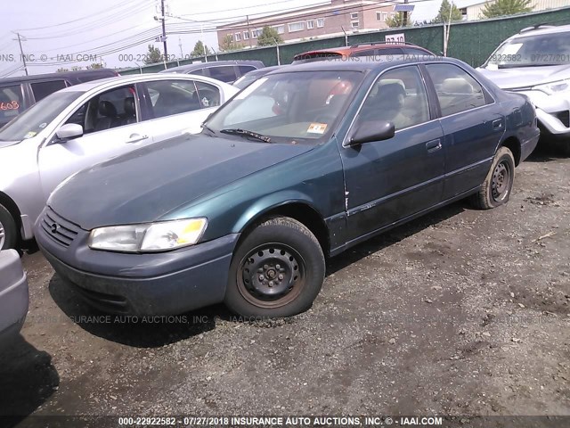4T1BG22K7VU033894 - 1997 TOYOTA CAMRY CE/LE/XLE 绿色 照片 2