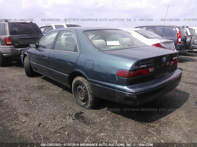 4T1BG22K7VU033894 - 1997 TOYOTA CAMRY CE/LE/XLE 绿色 照片 3