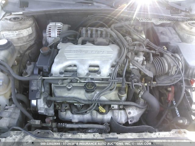 1G1ND52M4W6257586 - 1998 CHEVROLET MALIBU WHITE photo 10