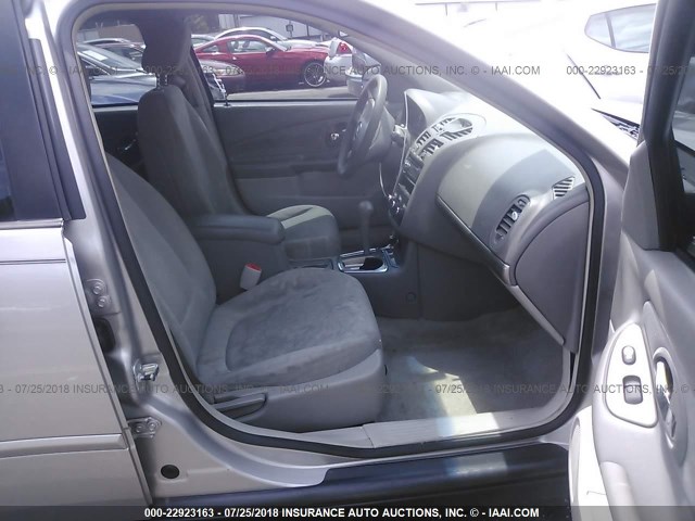 1G1ZS58F18F120155 - 2008 CHEVROLET MALIBU LS GRAY photo 5