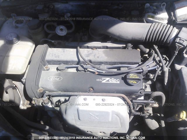 1FAFP34341W375857 - 2001 FORD FOCUS SE/SE SPORT SILVER photo 10