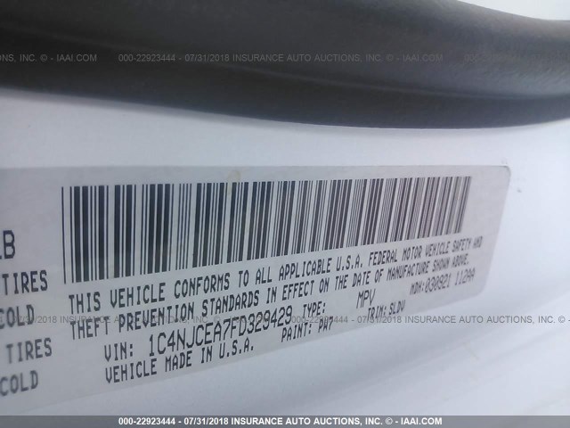 1C4NJCEA7FD329429 - 2015 JEEP COMPASS LATITUDE 白色 照片 9