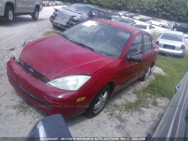 1FAFP34P5YW151610 - 2000 FORD FOCUS SE/SE COMFORT RED photo 2