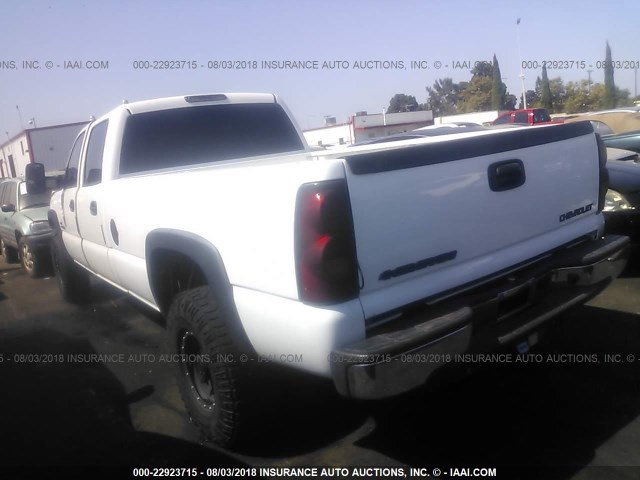 1GCHC23235F968908 - 2005 CHEVROLET SILVERADO C2500 HEAVY DUTY WHITE photo 3