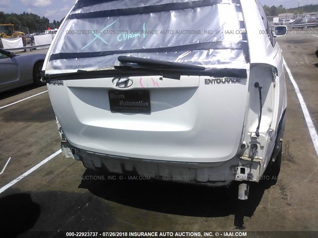 KNDMC233786045973 - 2008 HYUNDAI ENTOURAGE GLS/SE/LIMITED WHITE photo 6