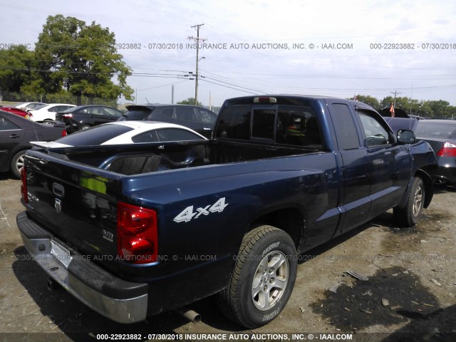 1D7HW42N75S260530 - 2005 DODGE DAKOTA SLT BLUE photo 4