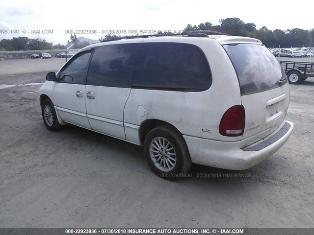 1C4GP44G2YB626142 - 2000 CHRYSLER TOWN & COUNTRY LX WHITE photo 3