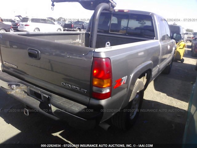 2GCEK19T3Y1125397 - 2000 CHEVROLET SILVERADO K1500 GRAY photo 4