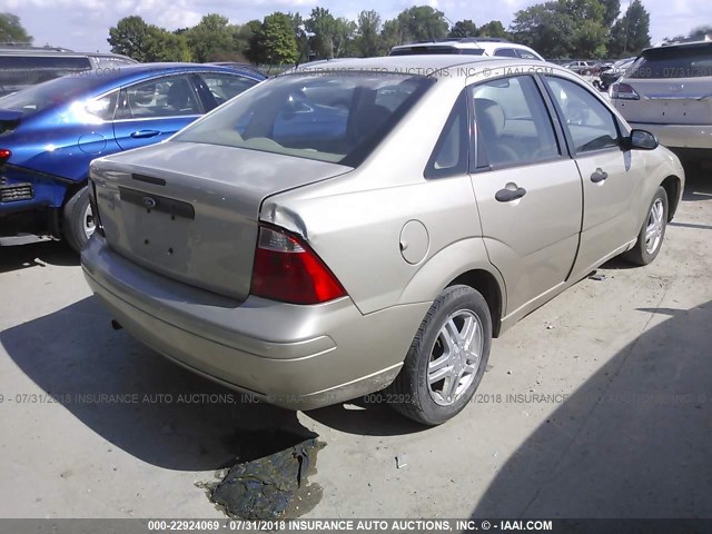 1FAFP34N87W155096 - 2007 FORD FOCUS ZX4/S/SE/SES GOLD photo 4