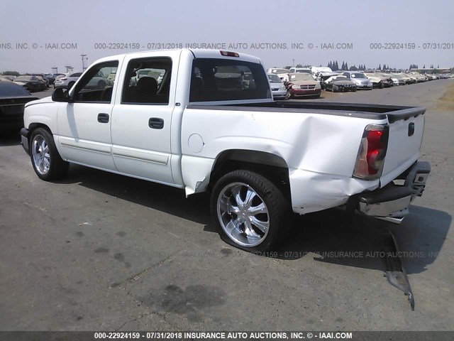 2GCEC13V161340748 - 2006 CHEVROLET SILVERADO C1500 WHITE photo 3