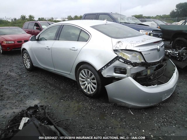 W04GR5ECXB1110405 - 2011 BUICK REGAL CXL SILVER photo 3