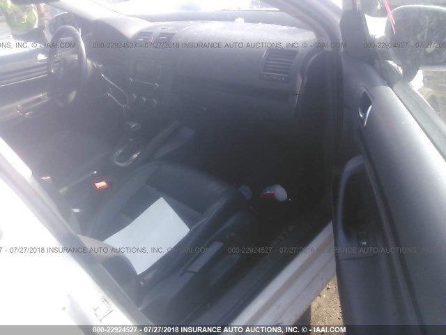 3VWRA7AJ5AM091640 - 2010 VOLKSWAGEN JETTA WOLFSBURG 白色 照片 5