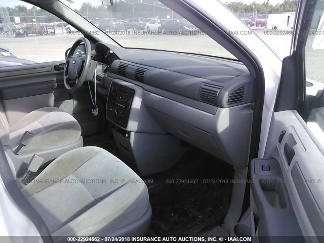 2FMZA51696BA57269 - 2006 FORD FREESTAR SE WHITE photo 5