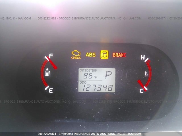 2T1KU4EE1BC558280 - 2011 TOYOTA COROLLA MATRIX  SILVER photo 7