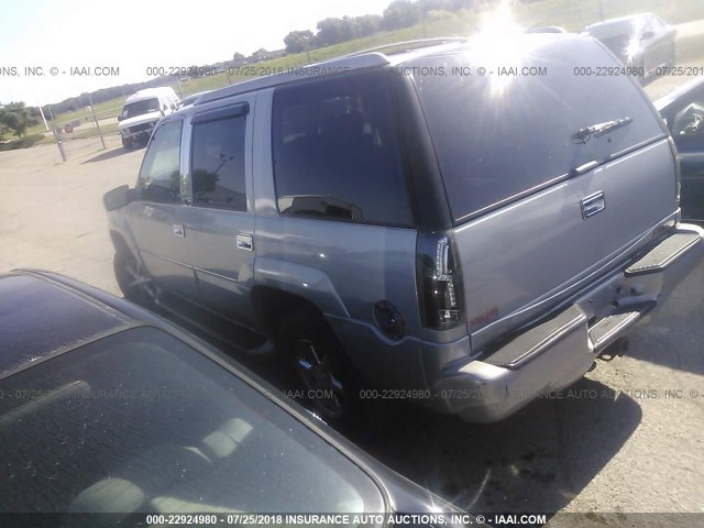 1GKEK13R0XR909110 - 1999 GMC DENALI SILVER photo 3