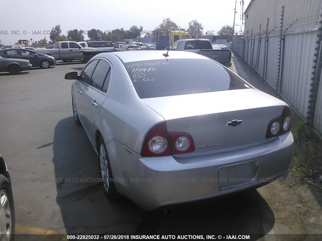 1G1ZE5EBXAF306355 - 2010 CHEVROLET MALIBU LTZ 银色 照片 3