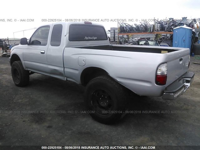 4TASN92N9YZ641013 - 2000 TOYOTA TACOMA XTRACAB PRERUNNER SILVER photo 3