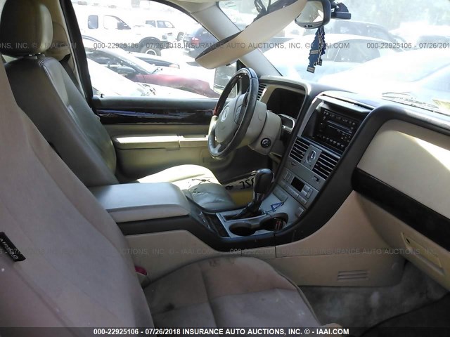 5LMEU88H25ZJ30036 - 2005 LINCOLN AVIATOR 金色 照片 5