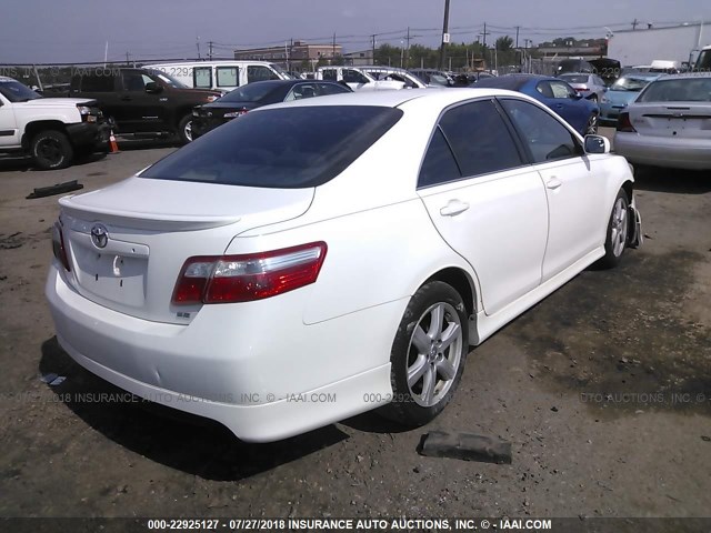 4T1BE46K59U813958 - 2009 TOYOTA CAMRY SE/LE/XLE WHITE photo 4