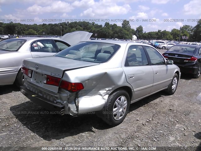 4T1BG22K7YU000415 - 2000 TOYOTA CAMRY CE/LE/XLE 银色 照片 4