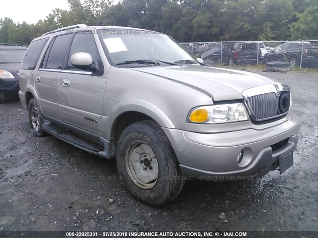 5LMFU28R62LJ18108 - 2002 LINCOLN NAVIGATOR Qəhvəyi foto 1