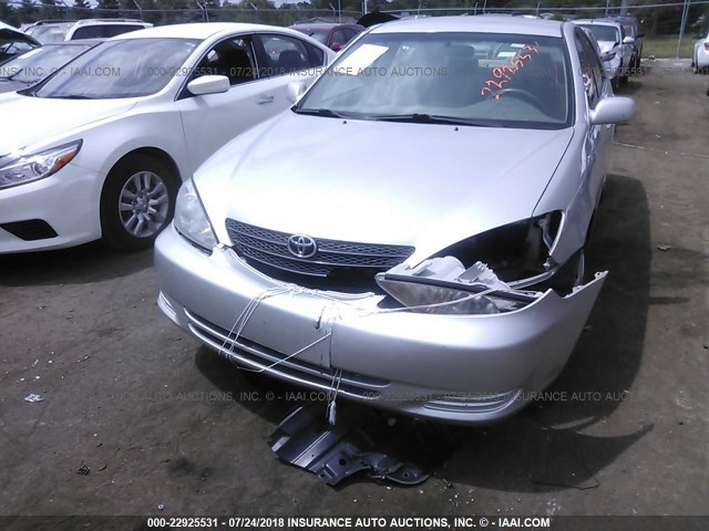 4T1BE32K54U879774 - 2004 TOYOTA CAMRY LE/XLE/SE Gümüş foto 6