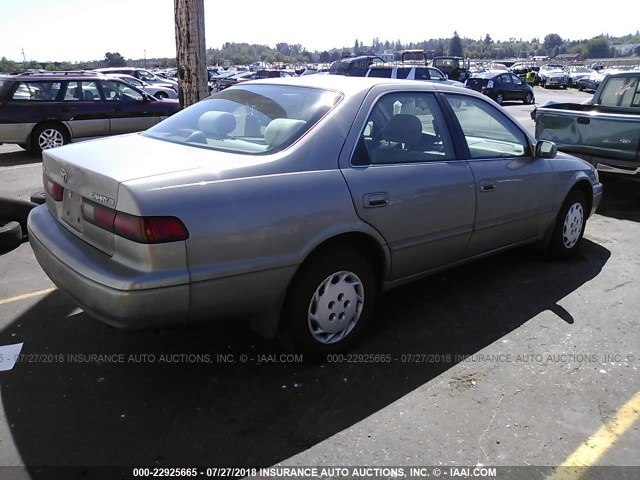 4T1BG22K0XU598717 - 1999 TOYOTA CAMRY CE/LE/XLE 绿色 照片 4