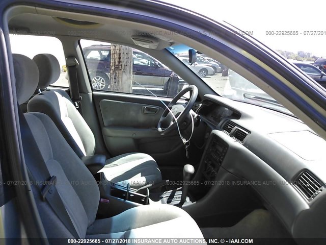 4T1BG22K0XU598717 - 1999 TOYOTA CAMRY CE/LE/XLE 绿色 照片 5