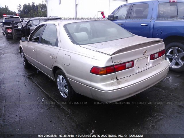 4T1BF22K2WU929427 - 1998 TOYOTA CAMRY CE/LE/XLE TAN photo 3