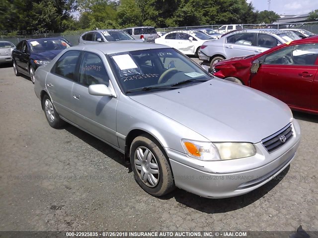 4T1BG22K41U820666 - 2001 TOYOTA CAMRY CE/LE/XLE 银色 照片 1